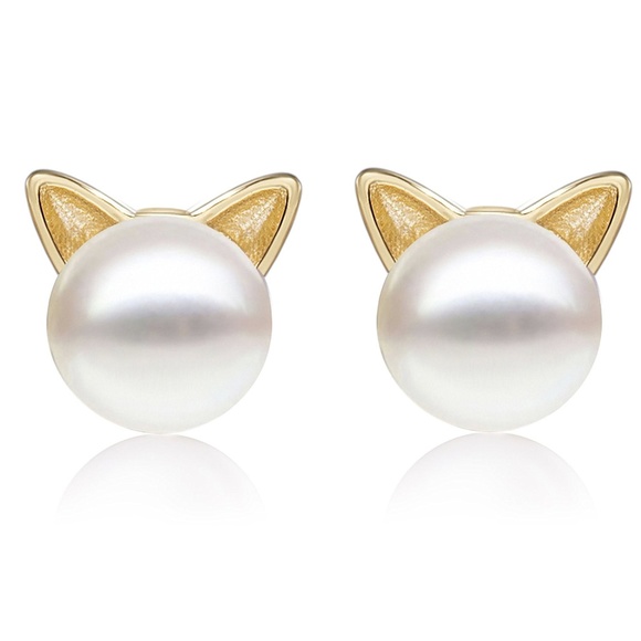 Jewelry - ❤️4 for $20 Sale❤️Gold Cat Pearl Earrings
